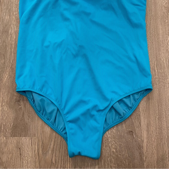CATALINA Ribbed Blue Swimsuit with Builtin Cups - Size 1X - Picture 3 of 9